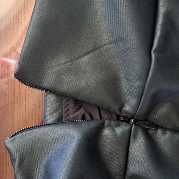 SKIMS MICRO LEATHER SKIRT  2X - Picture 9 of 10